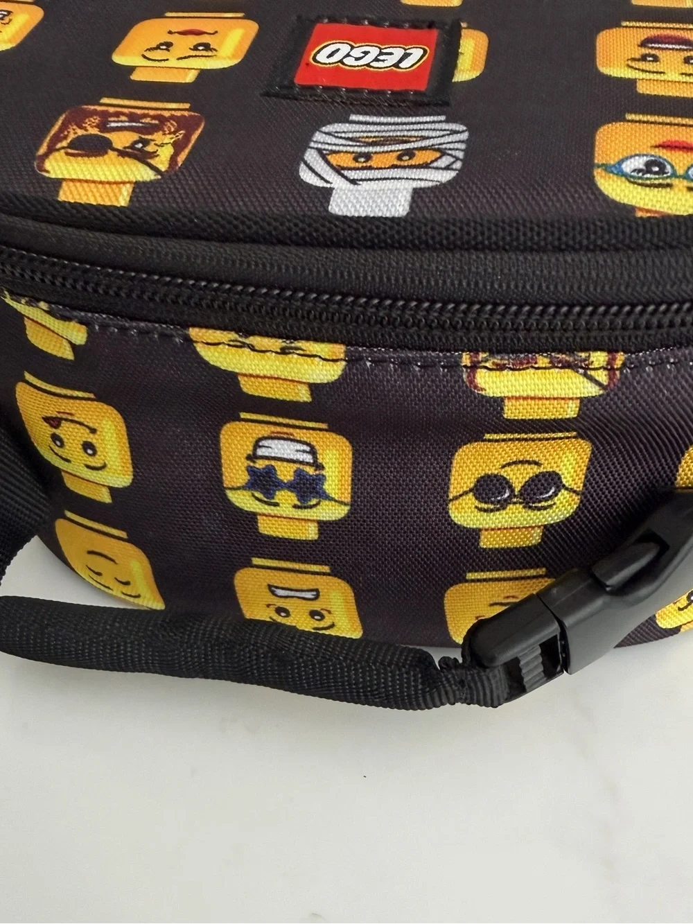 LEGO Insulated Lunch Bag Minifigure Heads Black Yellow Carry Gear Solutions⁠